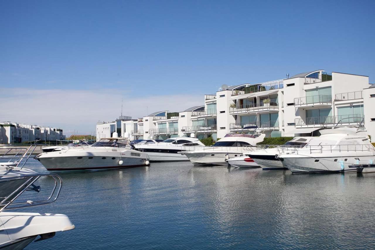 Appartamento "Mare E Relax" A Jesolo Lido - 6 Posti Letto Exterior foto